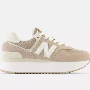 NWT NEW BALANCE 574+ Brown Red/ Woman . Available in Size 6.5